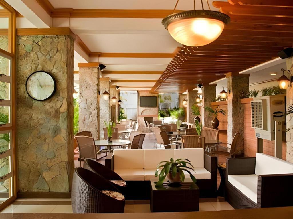 Chocolate And Berries Hotel Baliuag Екстер'єр фото